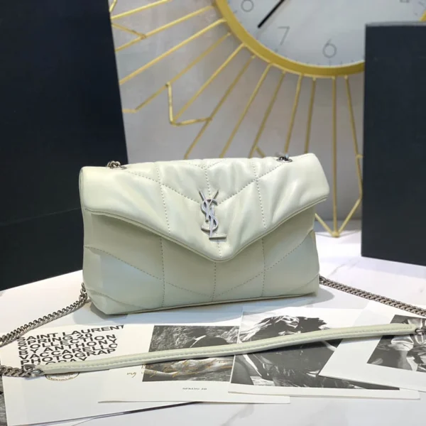 LOULOU PUFFER Lambskin Bag Size: 23x15.5x5.8cm Model: 620333